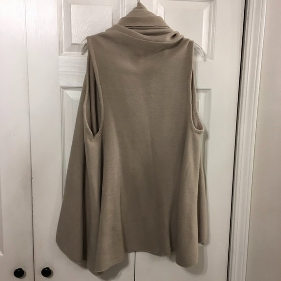 Look Waterfall Wrap Vest - Picture 3 of 5